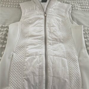 Athleta White Quilted Zip Vest - Women’s Size Medium